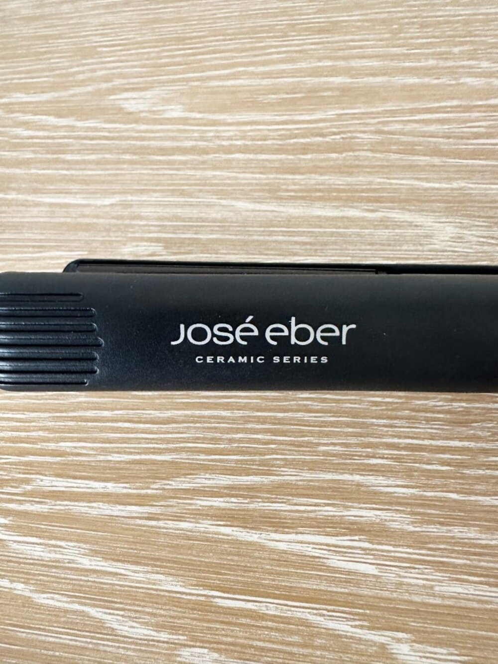 Jose Eber Ceramic 1" Flat Iron - Picture 2 of 4